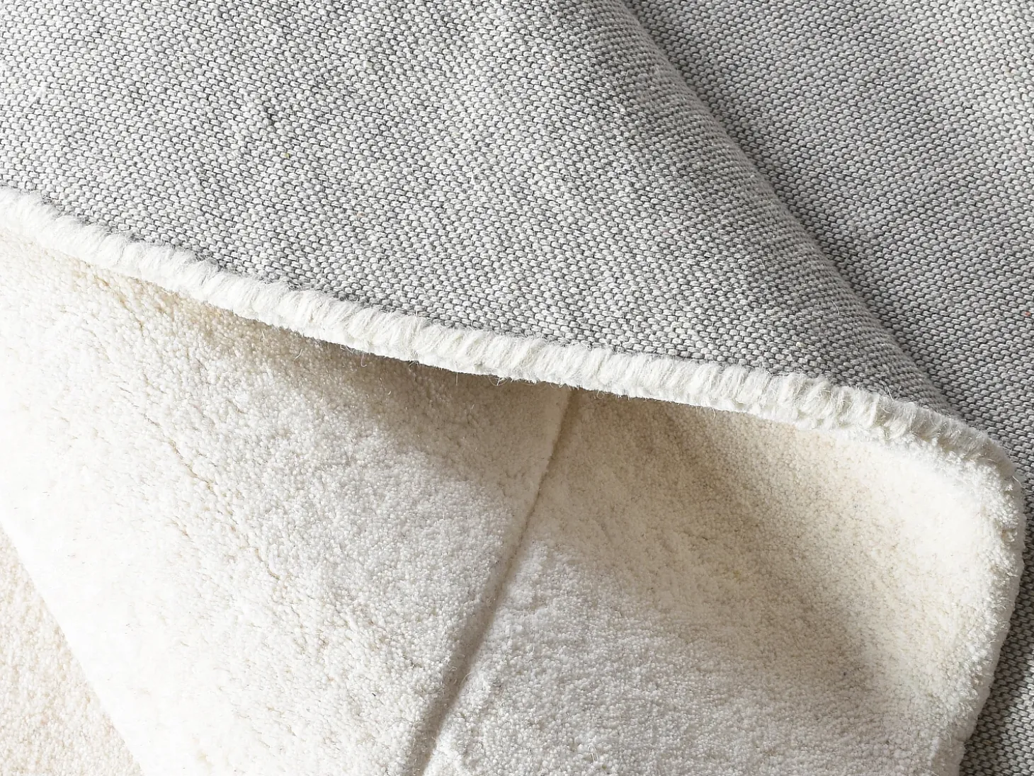 Alfombra 100% lana hecha a mano - 150 x 200 cm - 2200g/m2 - Crema - WILLOW