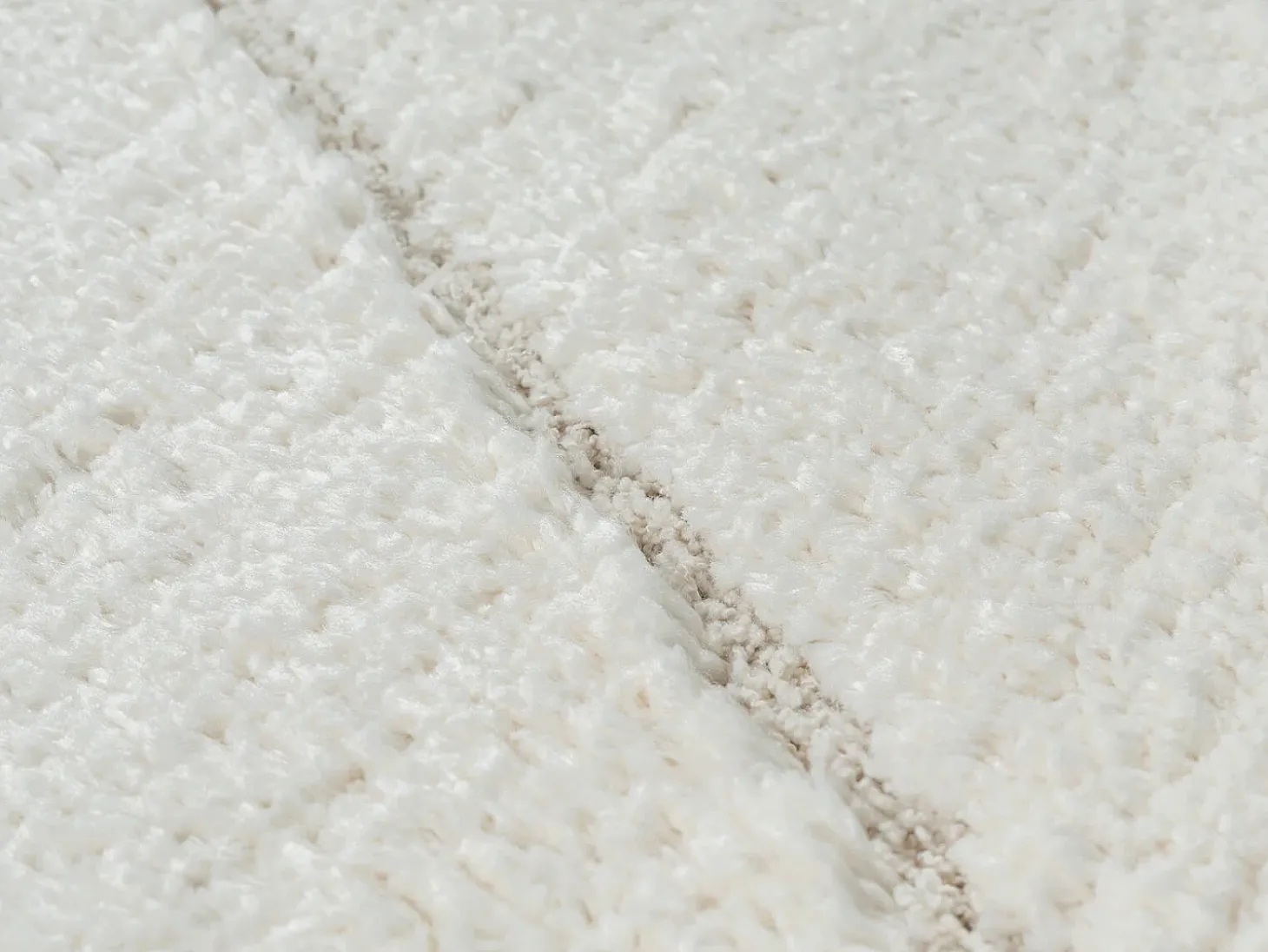 Alfombra Bahar Shaggy patrón triángulos, crema, 200 x 290 cm