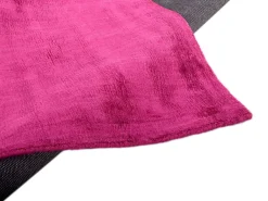 Alfombra de viscosa tejida a mano 85x155 cm Fuchisa Shine