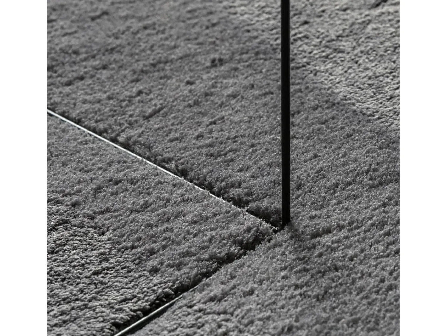 New Alfombra HUARTE de pelo corto suave y lavable en color antracita Ø 160 cm Gris