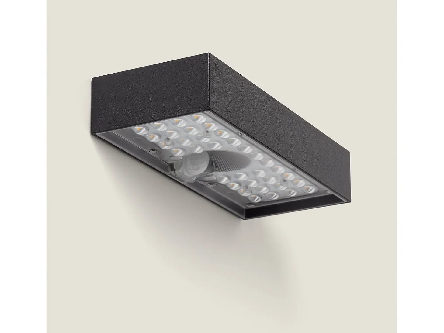 Aplique de Pared Exterior LED 6W con Sensor de Movimiento PIR Karl Solar Negro 3000K Blanco Cálido