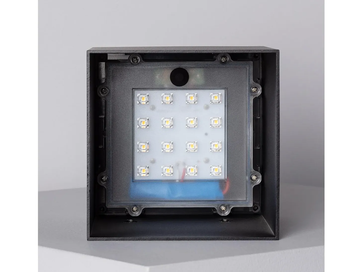 Aplique de Pared Exterior Solar LED 2W con Detector de Movimiento Radar Eros 6000K Blanco Frío
