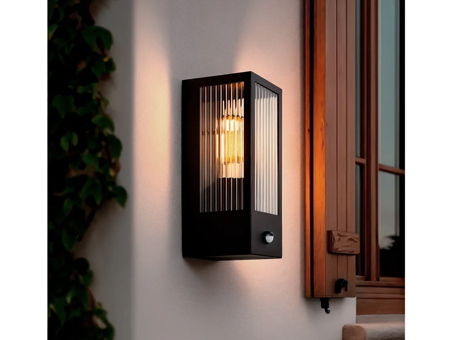 Aplique de Pared Exterior Acero Inoxidable y Cristal Texturizado con Detector de Movimiento Gakom Negro