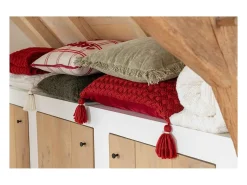 Online J-Line Cojín rectangular de ganchillo con flecos de acrílico , 58 x 39 cm. Rojo