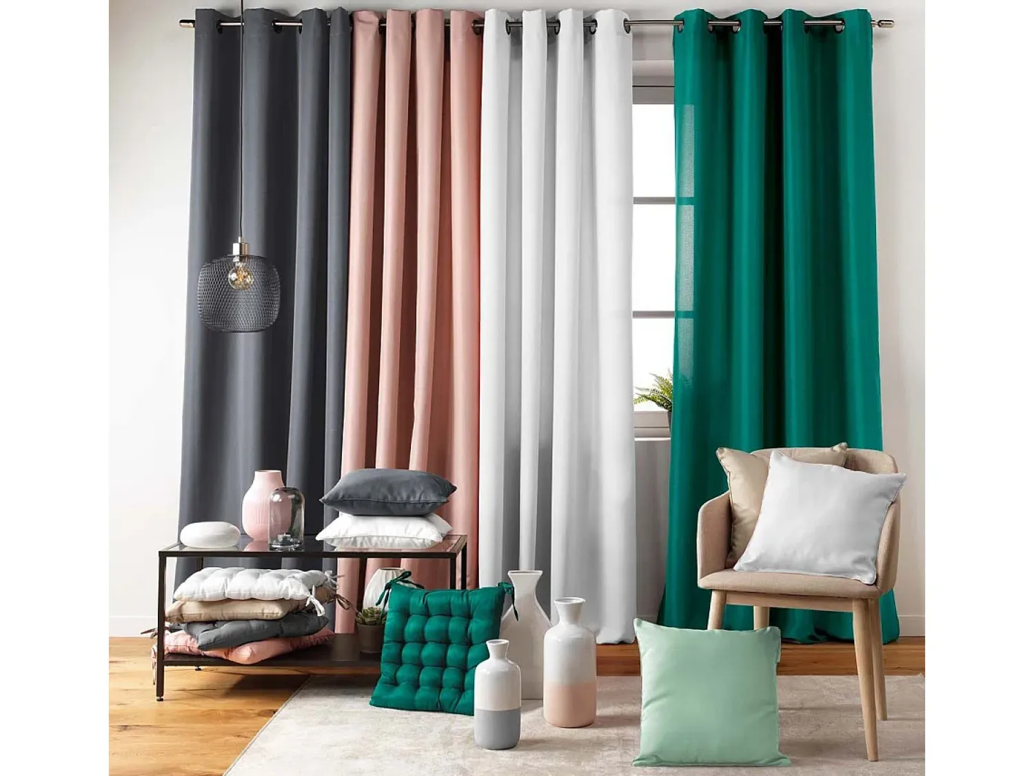 Douceur d'intérieur Ropa De Casa^Cortina esencial lisa con ollaos Negro