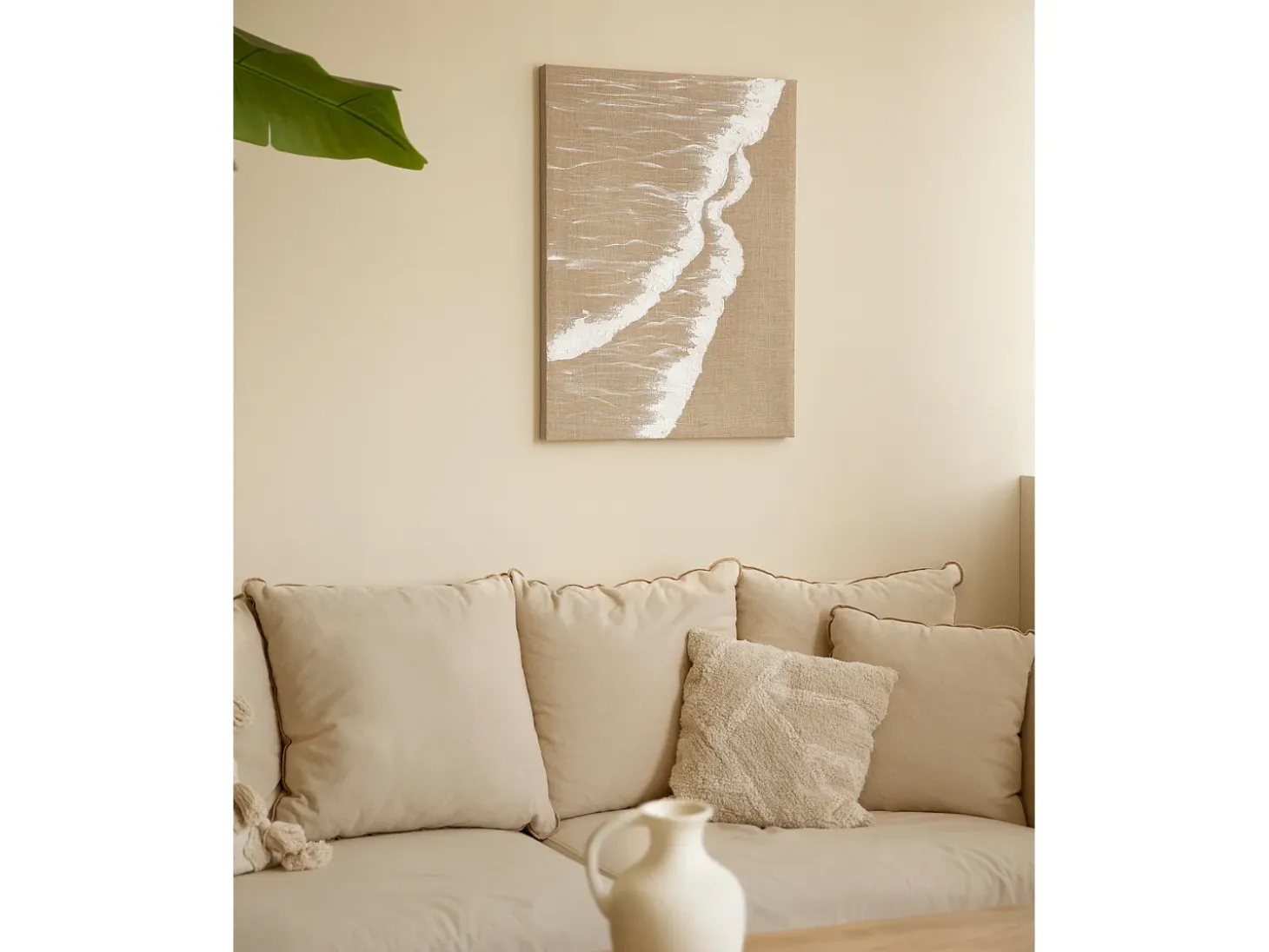 Cuadro decorativo sobre lienzo de lino con marco de madera marrón claro pintado artesanalmente con pintura al oleo de 100x150cm - ADRIANA - DECOWOOD