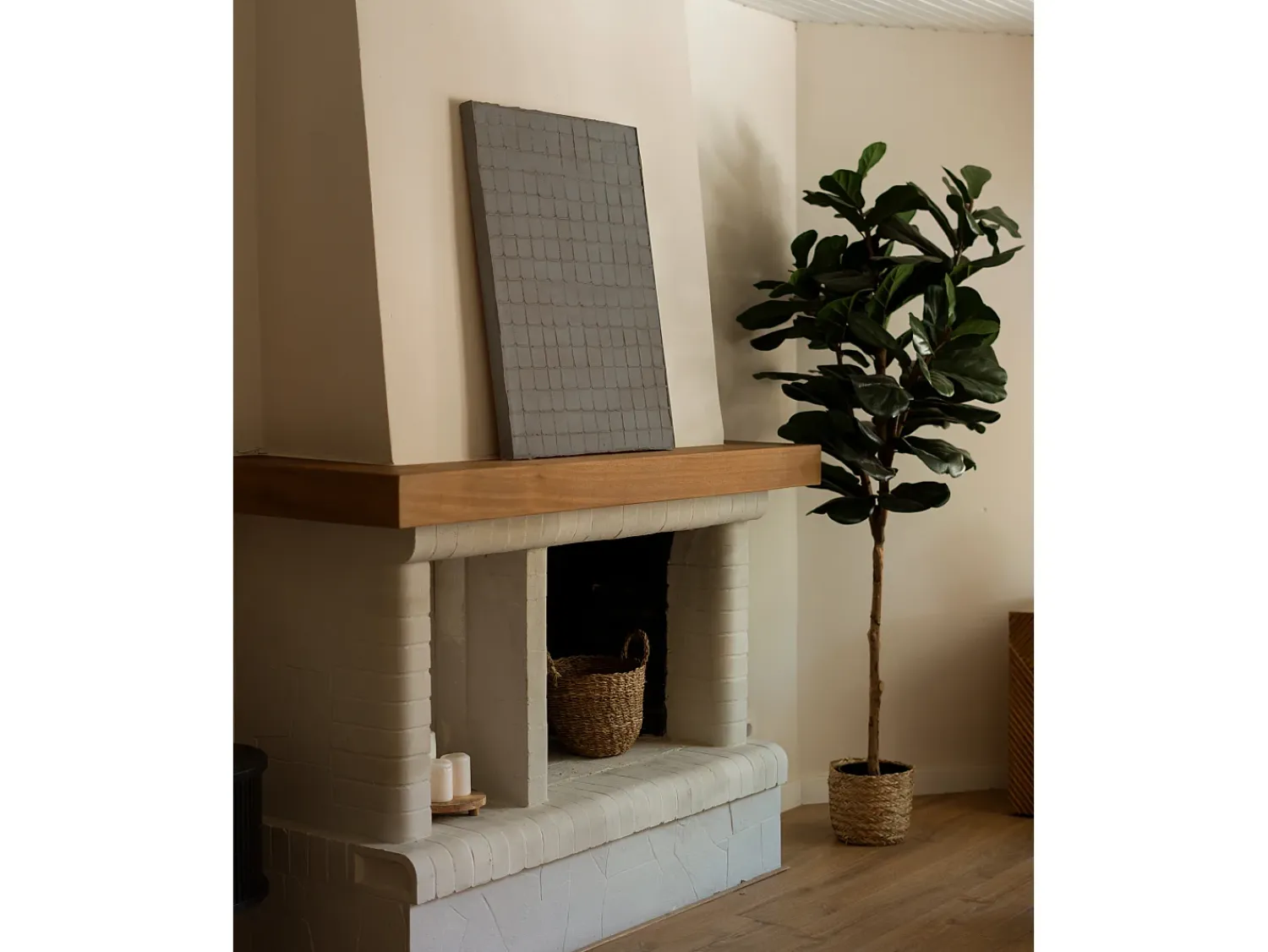 DECOWOOD Cuadro decorativo sobre lienzo de algodón con marco de madera blanco pintado artesanalmente con pintura al oleo de 80x100cm - JAN - Marru00f3n