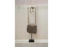 El Shell Purse En Soporte