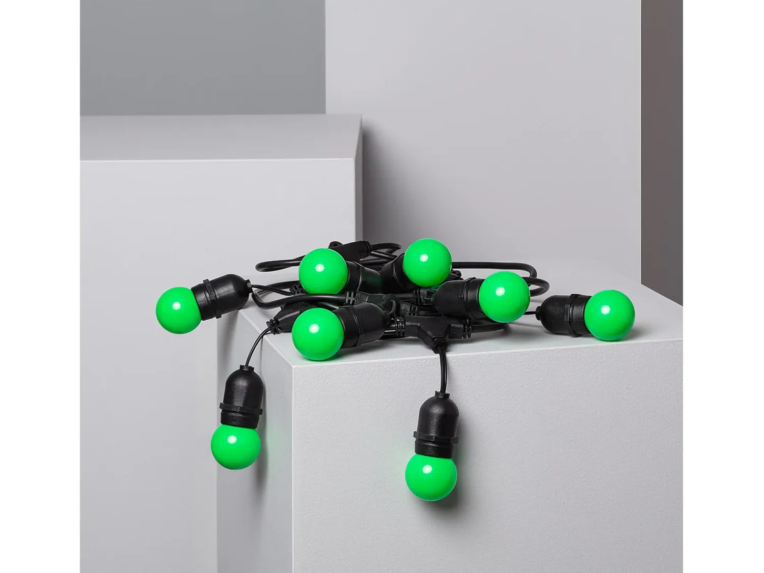 Outlet Ledkia Guirnalda Exterior con Bombillas LED E27 5.5m IP65 Negro Verde Multicolor