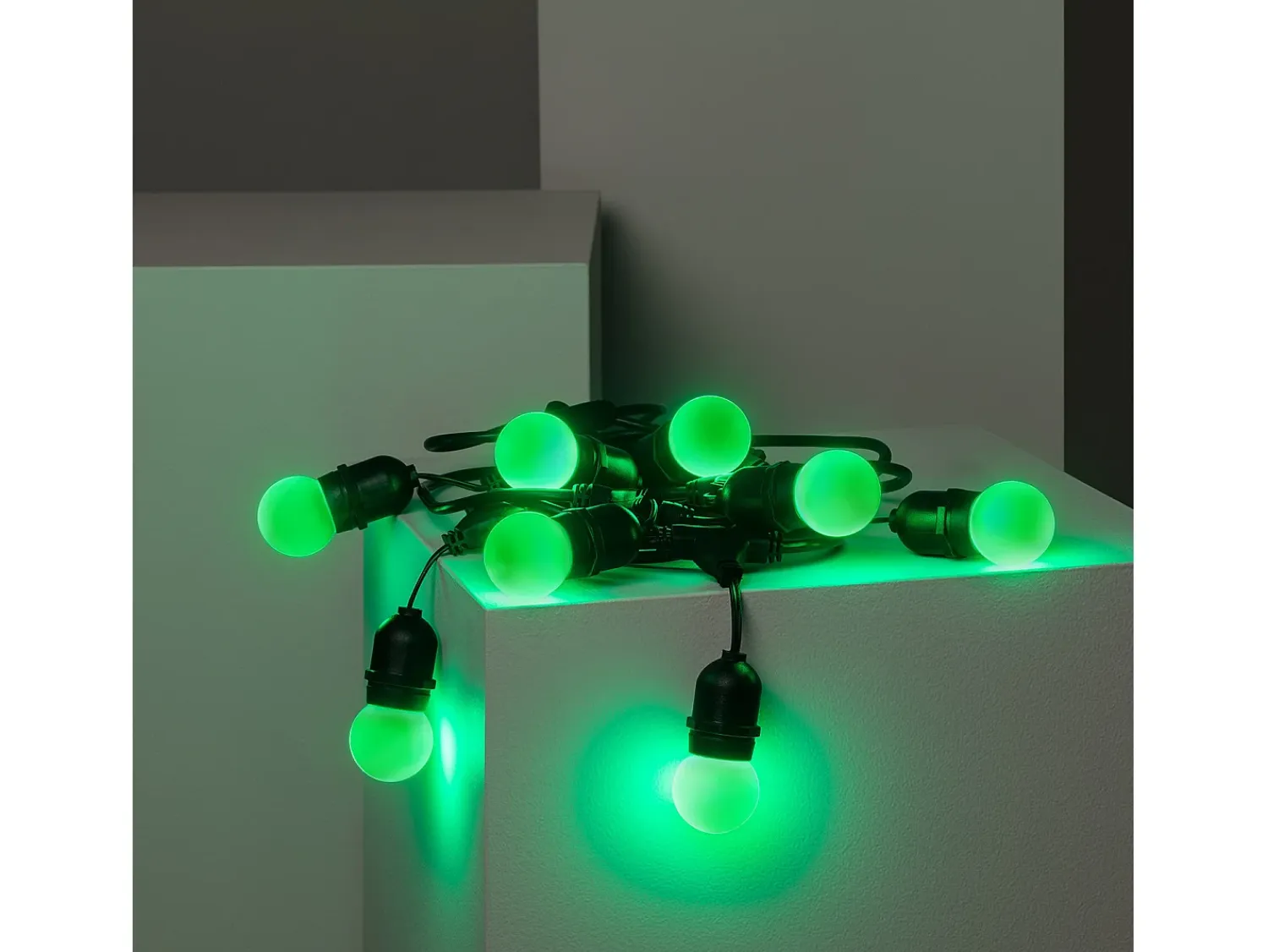 Outlet Ledkia Guirnalda Exterior con Bombillas LED E27 5.5m IP65 Negro Verde Multicolor