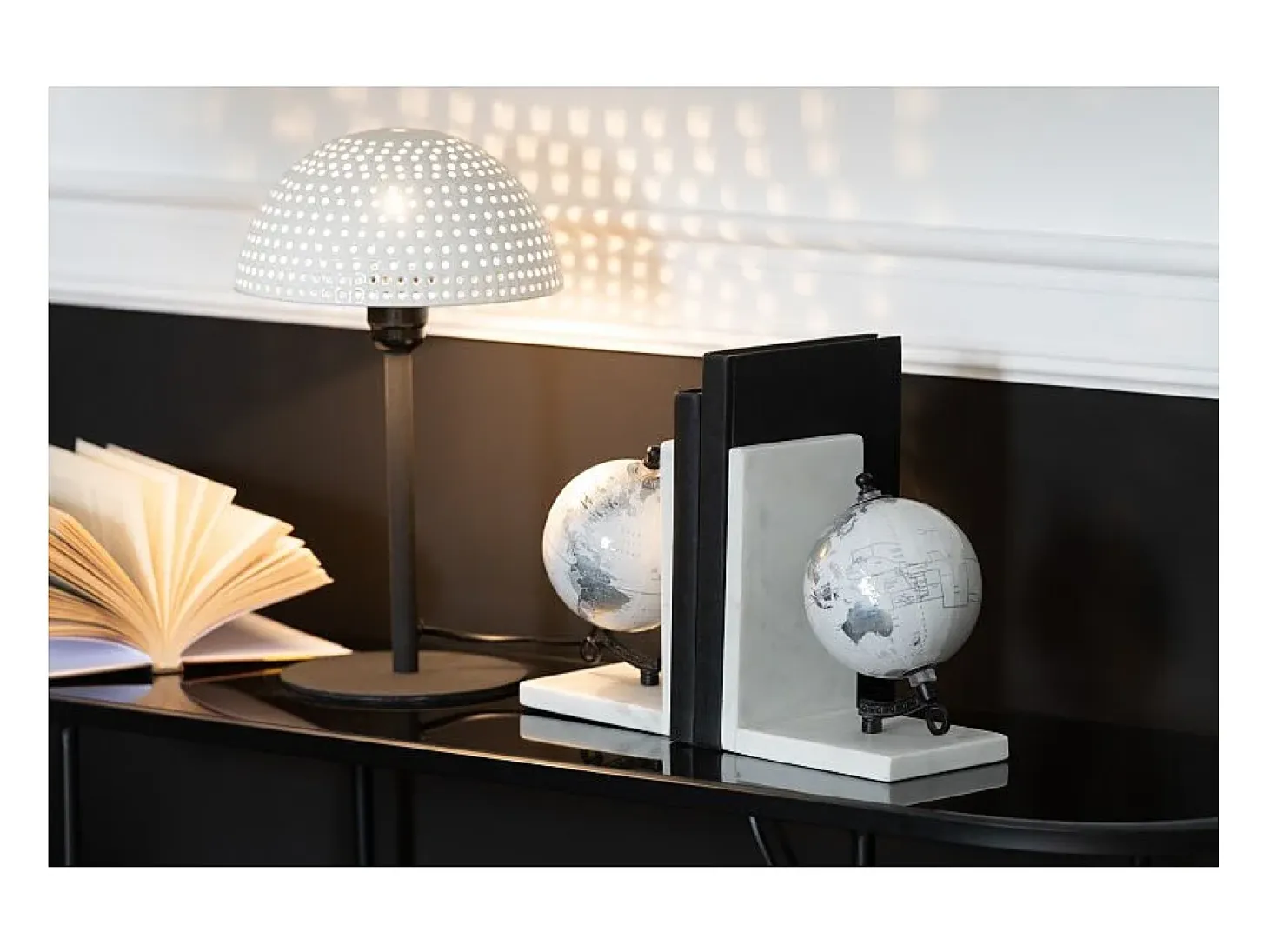 Lampara de mesa seta bolas hierro brillante blanco/negro Alt. 36