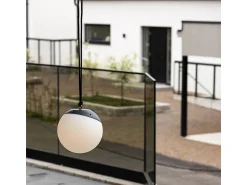 Clearance ebuy24 Lámpara colgante Doris LED para exterior color . Negro