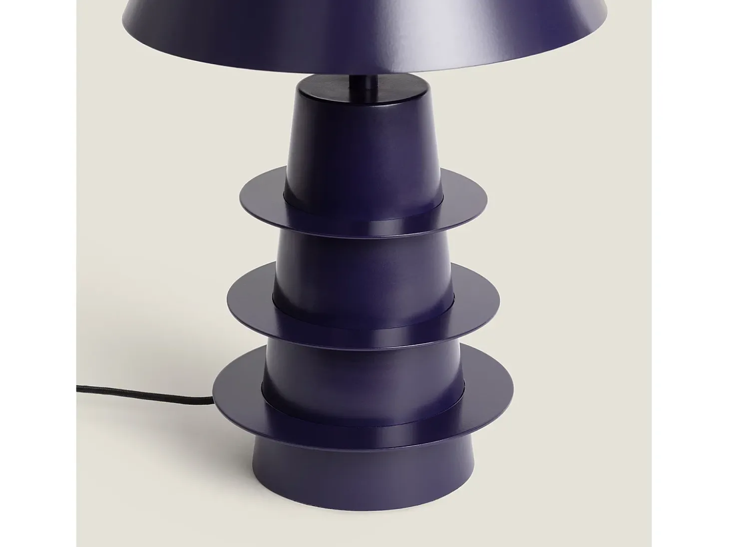 Lámpara de Mesa Metal Kadrina Violeta