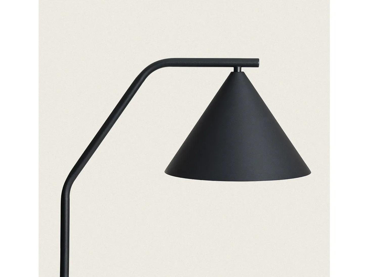 Lámpara de Pie LED 8W Metal Elise Negro