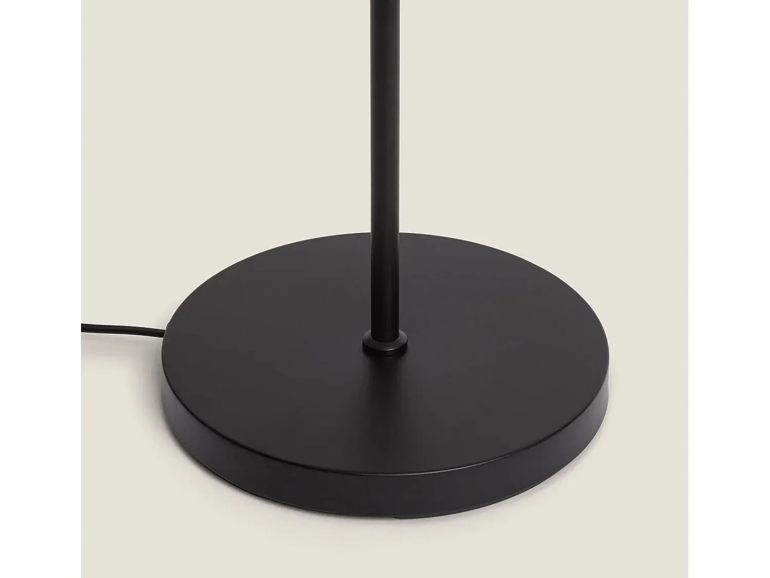 Outlet Ledkia Lámpara de Pie Monah WiFi con Regulador Negro Multicolor
