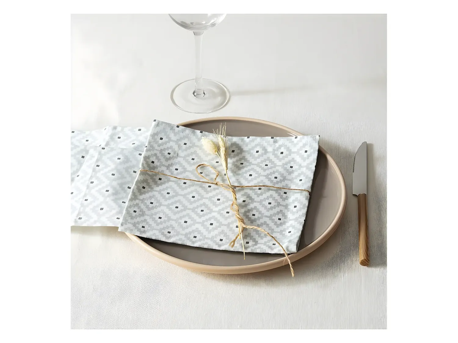 Atmosphera Mantelería^Lote de 4 servilletas de mesa con motivos geométricos Gris