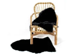 Manta de piel sintética negra suave y hygge para tu hogar