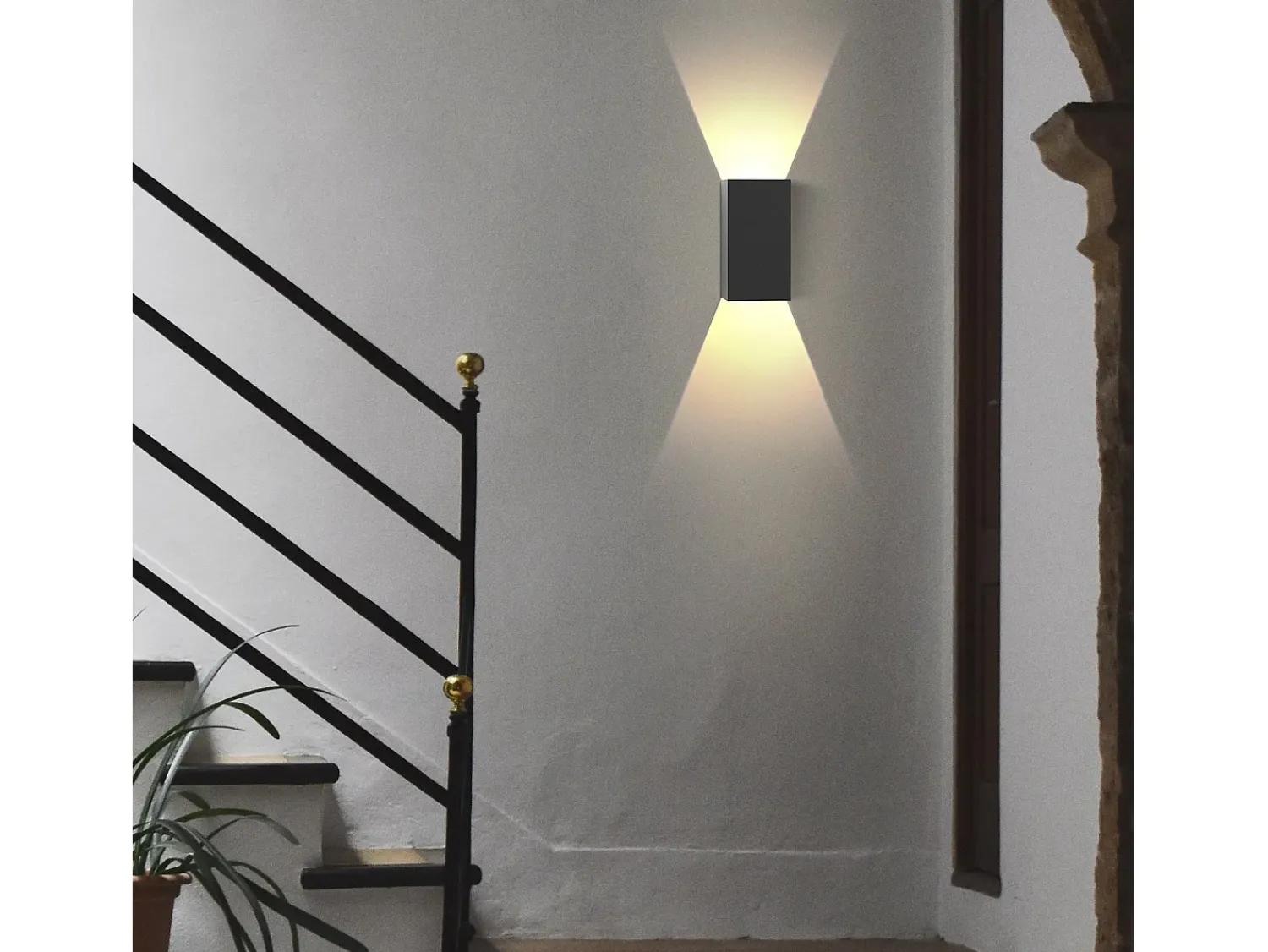 Outlet NETTLIFE Pack de 2 Aplique LED para exterior e interior: iluminación de pared negra, lámpara exterior, pared de casa 5 W IP65 blanco cálido 3000 K Negro