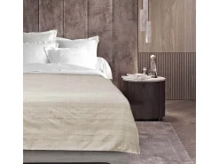 Douceur d'intérieur Ropa De Casa^Plaid liso "Lucile" 220x240 cm en policotón natural suave y resistente, hecho en India Marfil