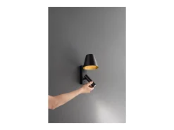 Reverse - Aplique LED de pared para dormitorio de metal, 6 W, 3000 K, 480 lm, regulable, luz en el difusor - Perenz - Blanco