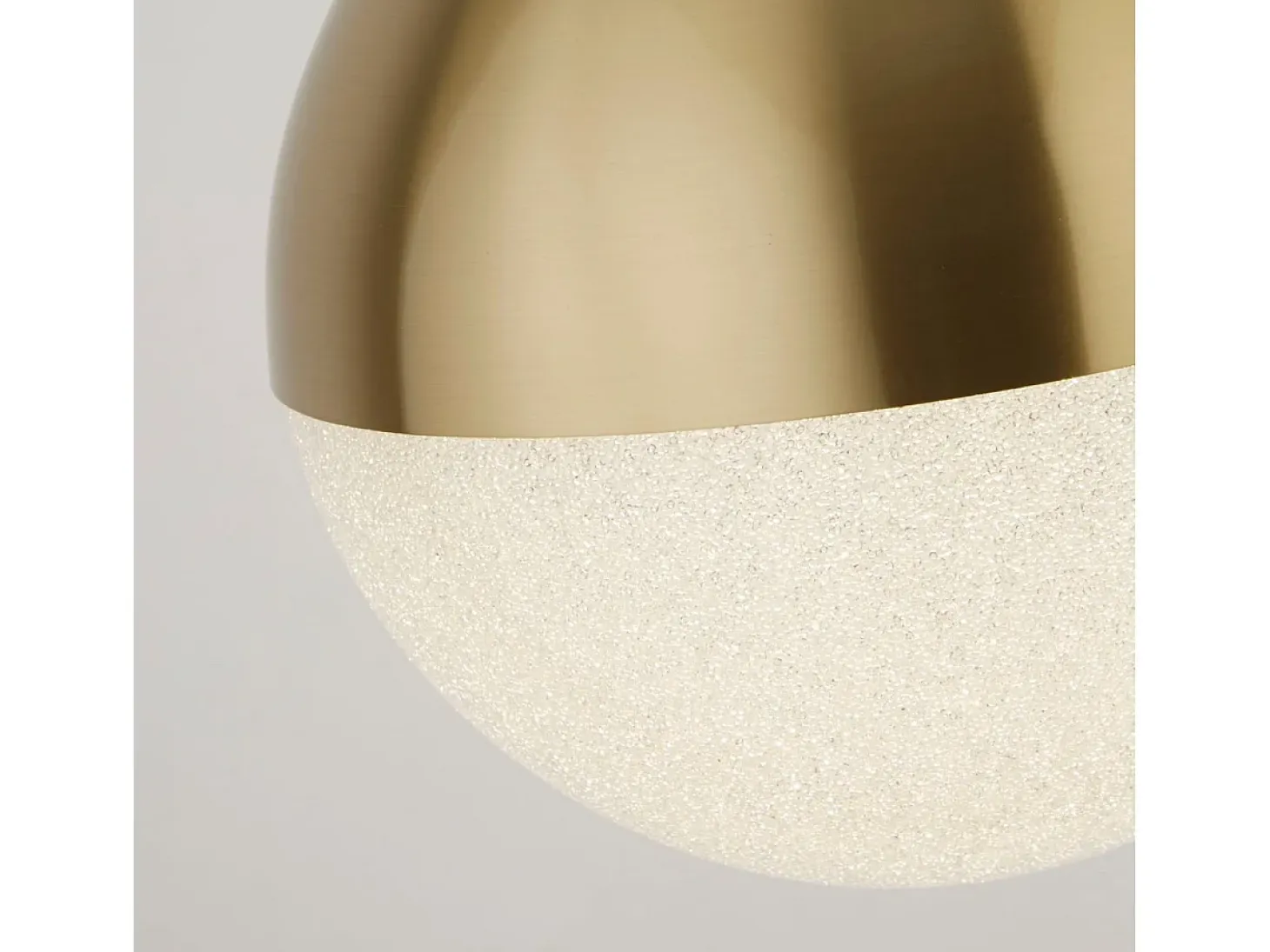 Searchlight Marbles Lámpara colgante LED de latón satinado, pantalla de hielo triturado