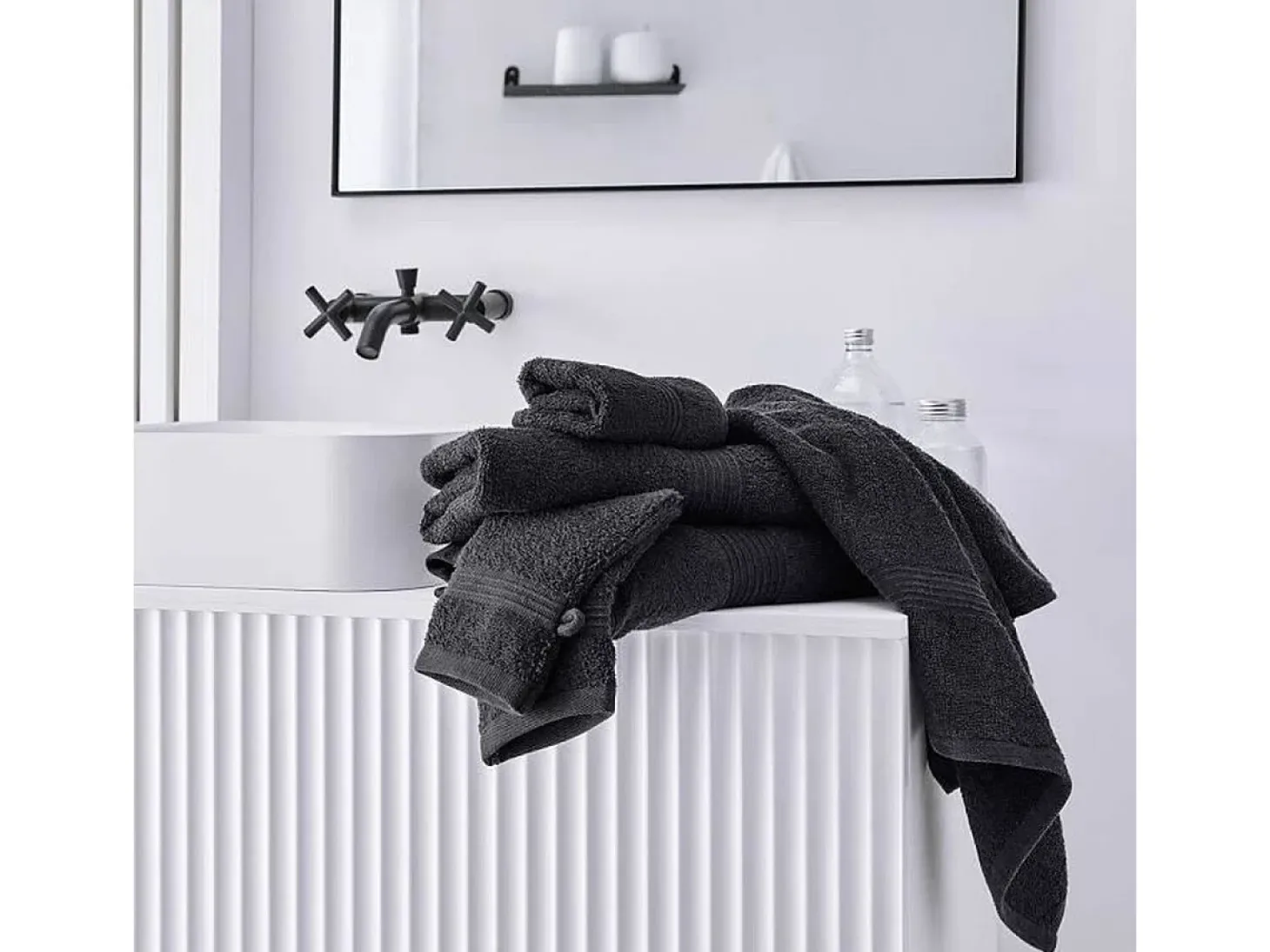 Toalla de baño TODAY Essential charcoal 70 x 130 cm